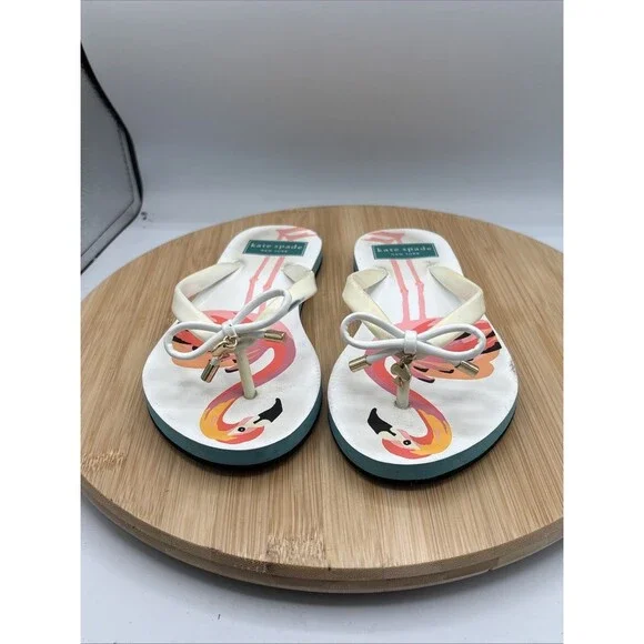 Kate Spade New York Flamingo Flip Flop Sandals Size 5 White Pink Bow Charm Beach - Picture 8 of 12